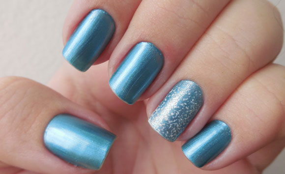 essie-beach-bum-blu3