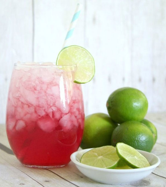 Cranberry-Coconut-Lime-Sparkling-Drink